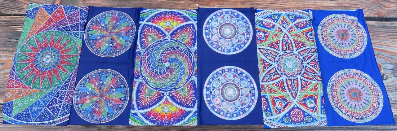 Diverse Schlauchtücher mit Mandalas