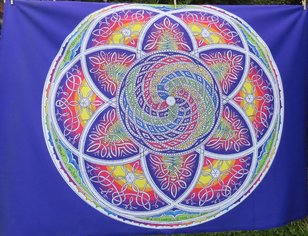 Mandala Wandbehang mit Blume des Lebens in Regenbogenfarben