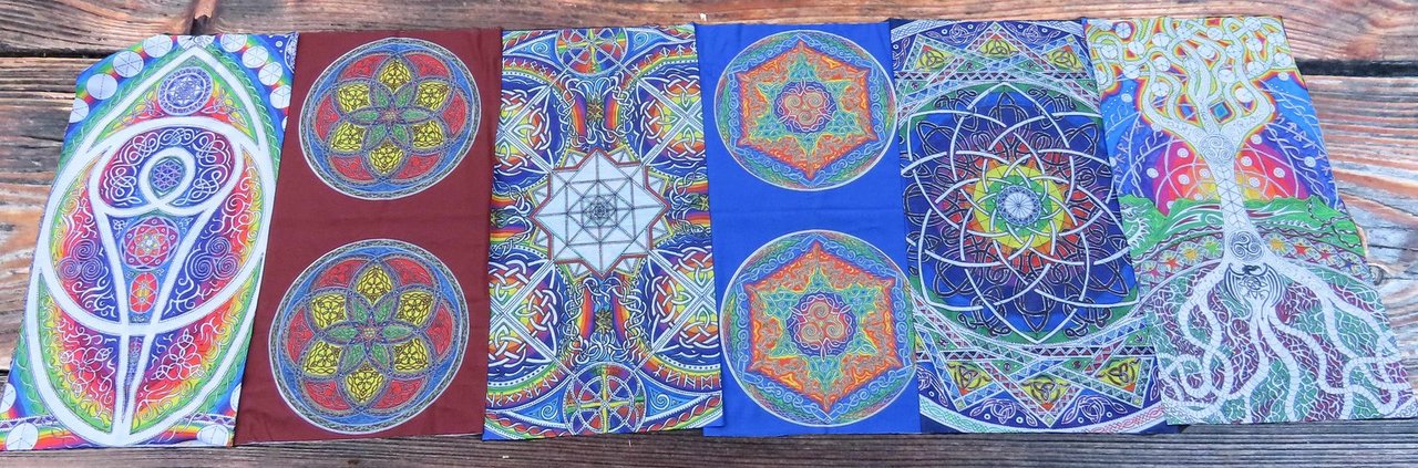 Diverse Schlauchtücher mit Mandalas