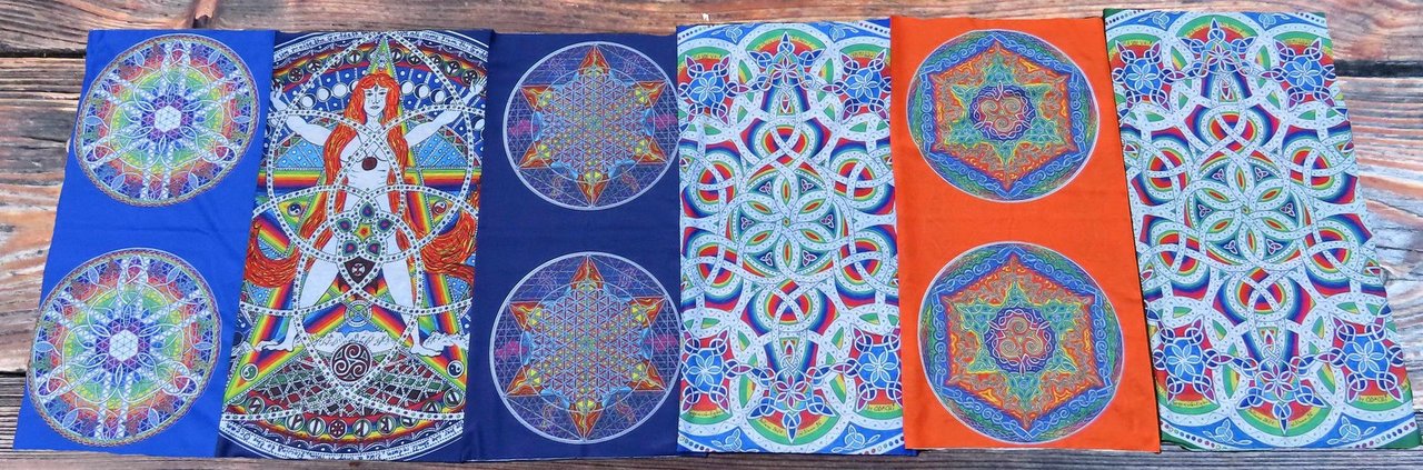 Diverse Schlauchtücher mit Mandalas