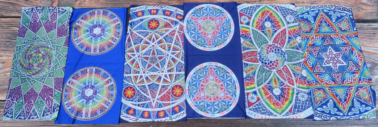 Diverse Schlauchtücher mit Mandalas